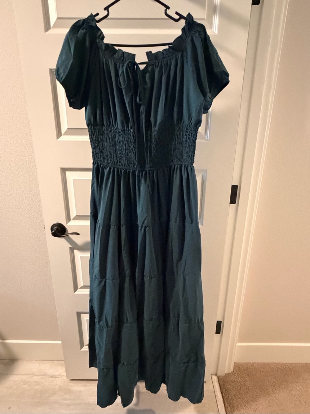 Women's Green Puff-Sleeve Maxi Dress